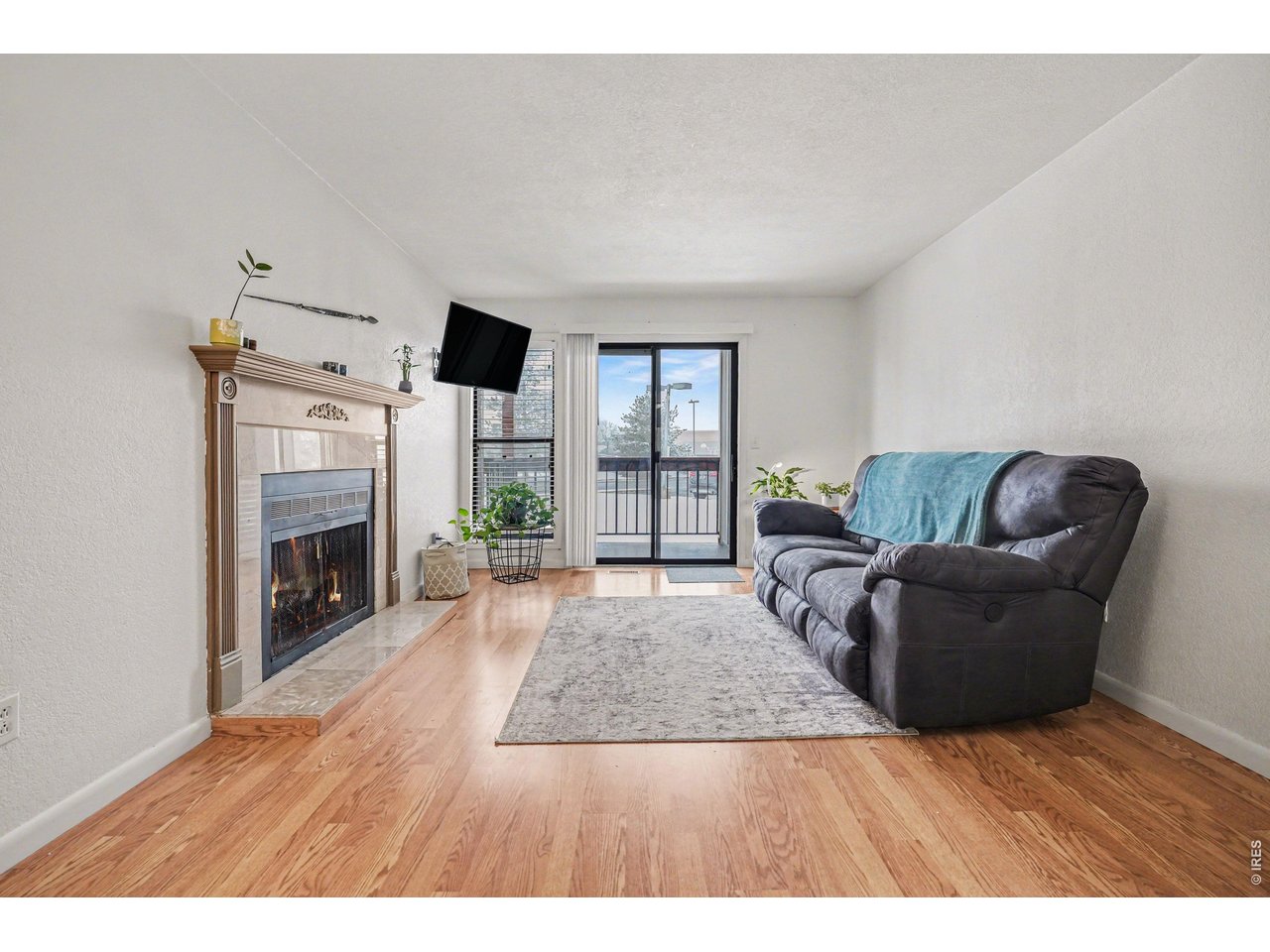 8460 Decatur Street, Unit 128 Westminster, CO 80031 - Photo 8 of 30 Natural light coming from patio window and door