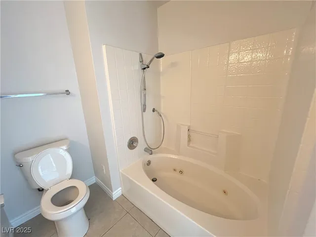 $1,395 | 8070 West Russell Road, Unit 2004, Las Vegas, NV 89113