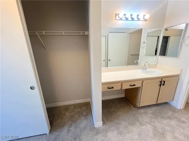 $1,395 | 8070 West Russell Road, Unit 2004, Las Vegas, NV 89113