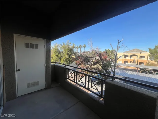 $1,395 | 8070 West Russell Road, Unit 2004, Las Vegas, NV 89113