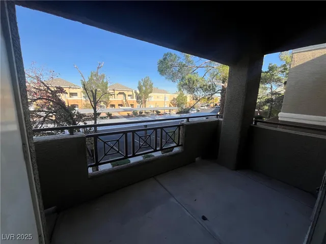 $1,395 | 8070 West Russell Road, Unit 2004, Las Vegas, NV 89113
