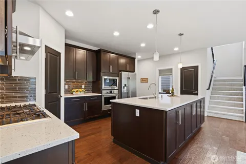 $1,178,000 | 1521 184th Street Southwest, Lynnwood, WA 98037