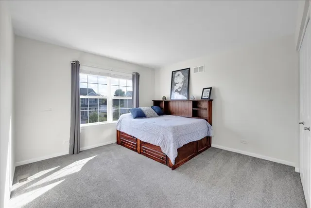 $475,000 | 435 Fawn Lane, Oswego, IL 60543