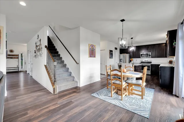 $475,000 | 435 Fawn Lane, Oswego, IL 60543