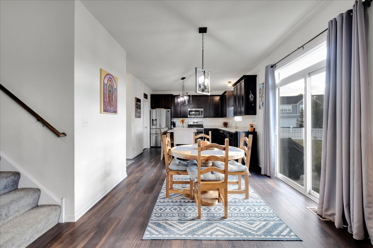 435 Fawn Lane Oswego, IL 60543 - Photo 8 of 47