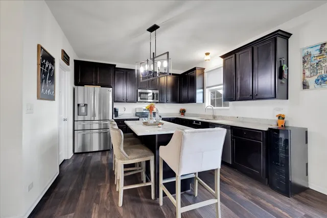 $475,000 | 435 Fawn Lane, Oswego, IL 60543