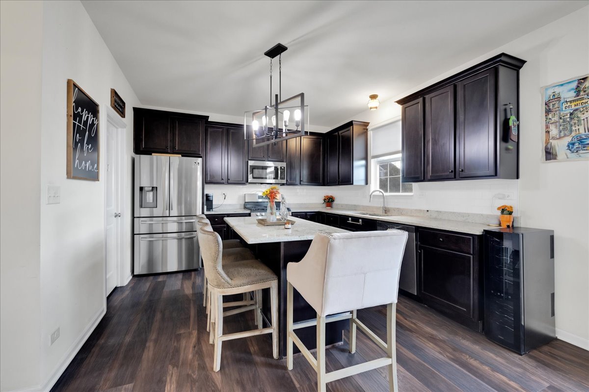 435 Fawn Lane Oswego, IL 60543 - Photo 10 of 47