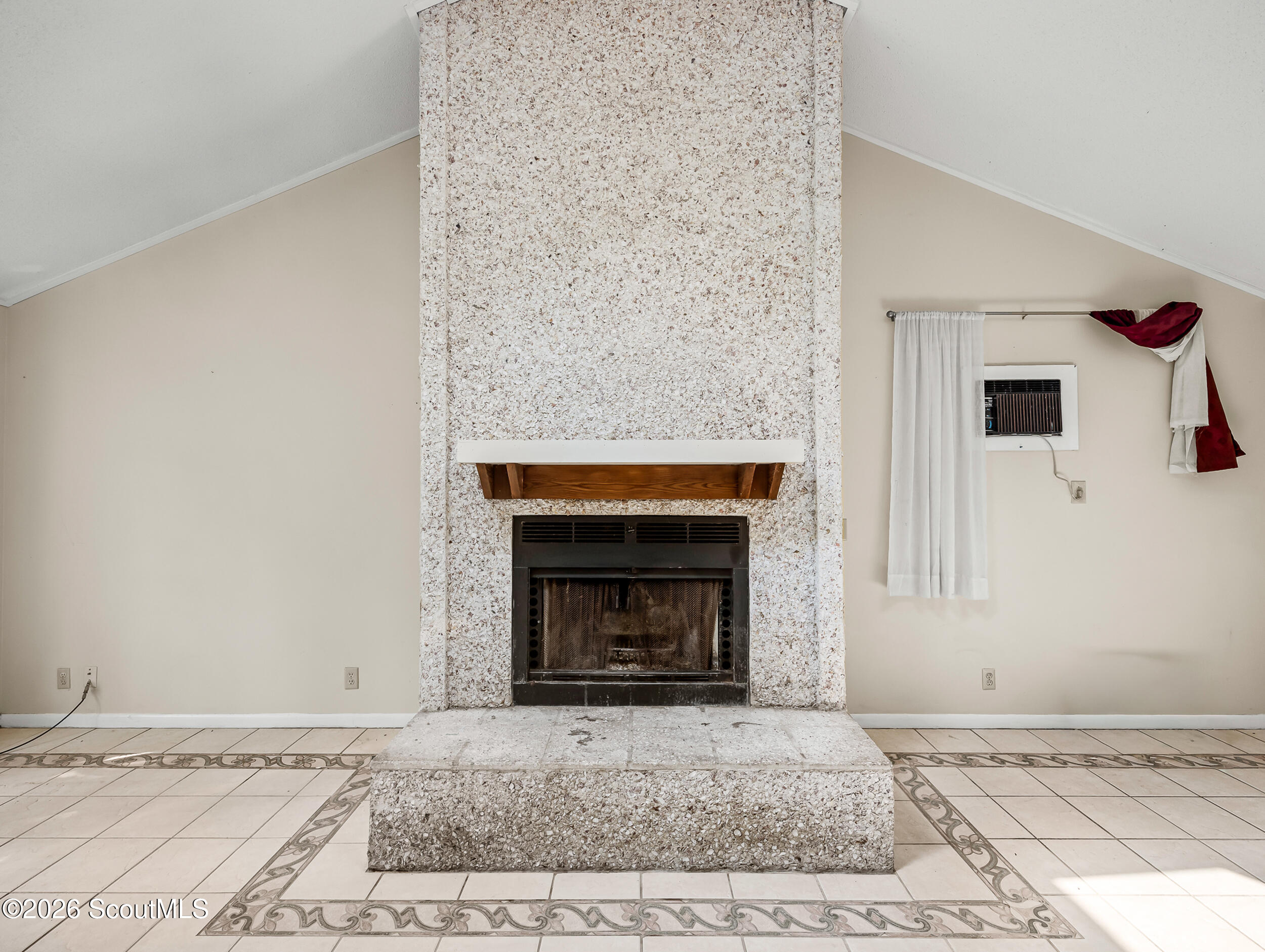 108 Fiddlers Bend Road Brunswick, GA 31525 - Photo 18 of 31 Wood burning fireplace