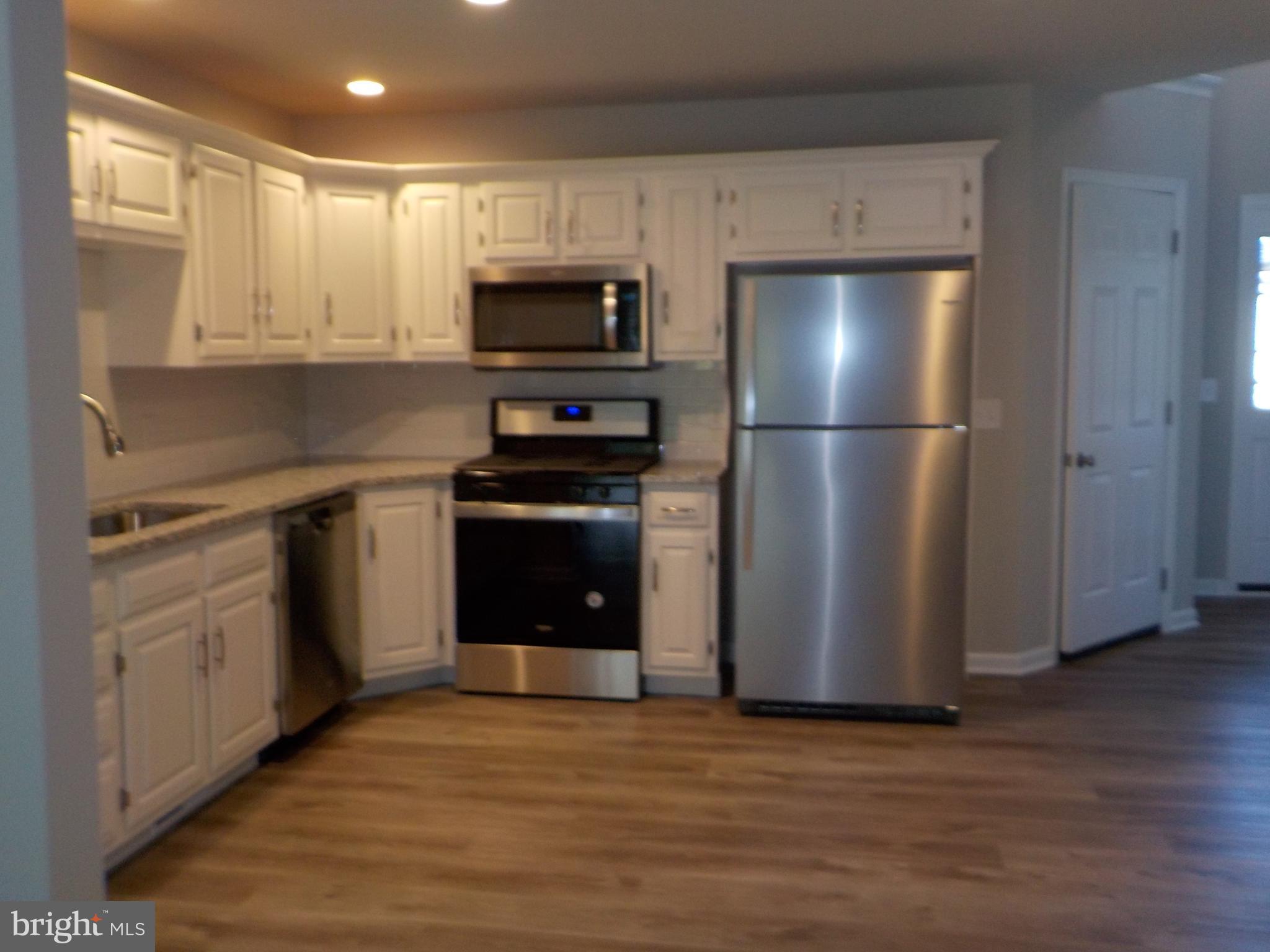 126 Gantz Meadows Mount Joy, PA 17552 - Photo 3 of 29 All new kitchen, w/all appliances.......