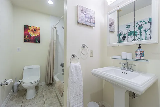 $4,200 | 5427 Villa Deste Court, Wesley Chapel, FL 33543