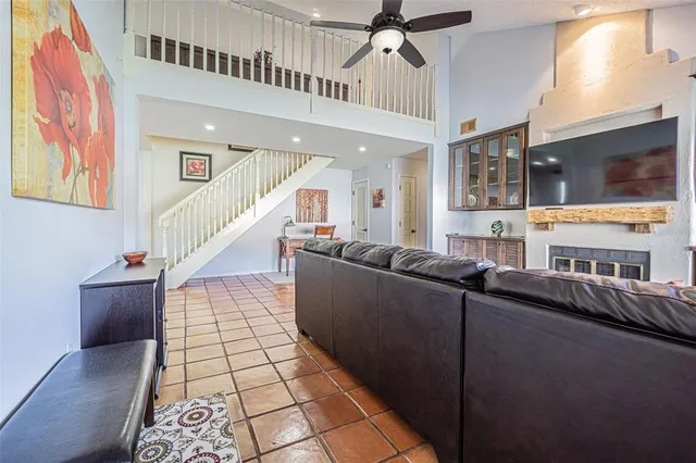 $4,200 | 5427 Villa Deste Court, Wesley Chapel, FL 33543