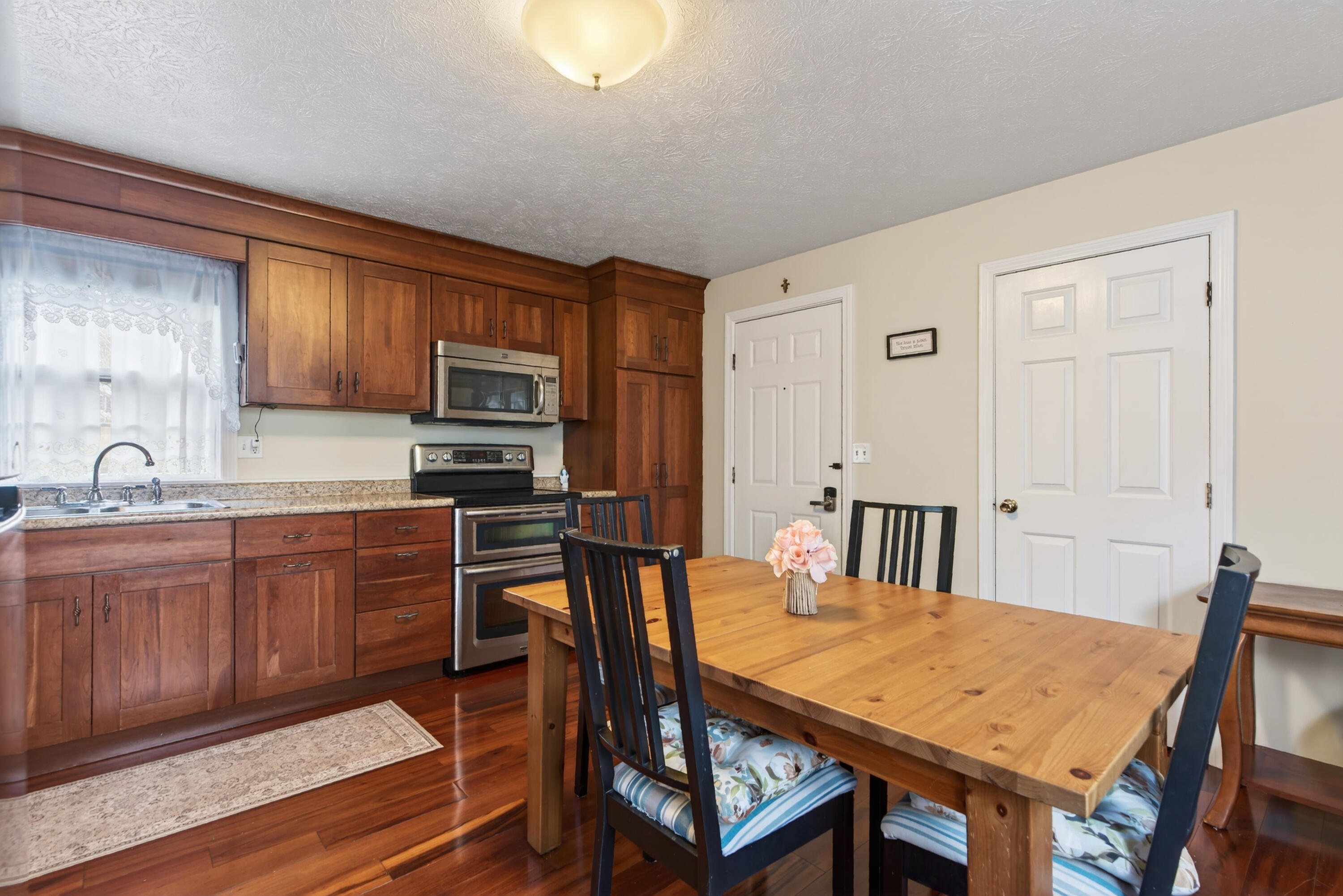 14 Summer Street, Unit 6 Kennebunk, ME 04043 - Photo 5 of 21 DSC07613