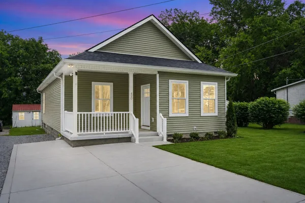 $299,900 | 420 Durrett Street, Springfield, TN 37172