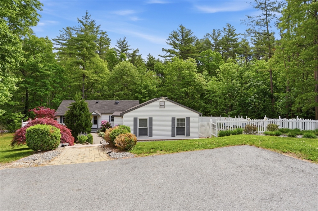11 Mt Paul Road Tyngsborough, MA 01879 - Photo 1 of 42
