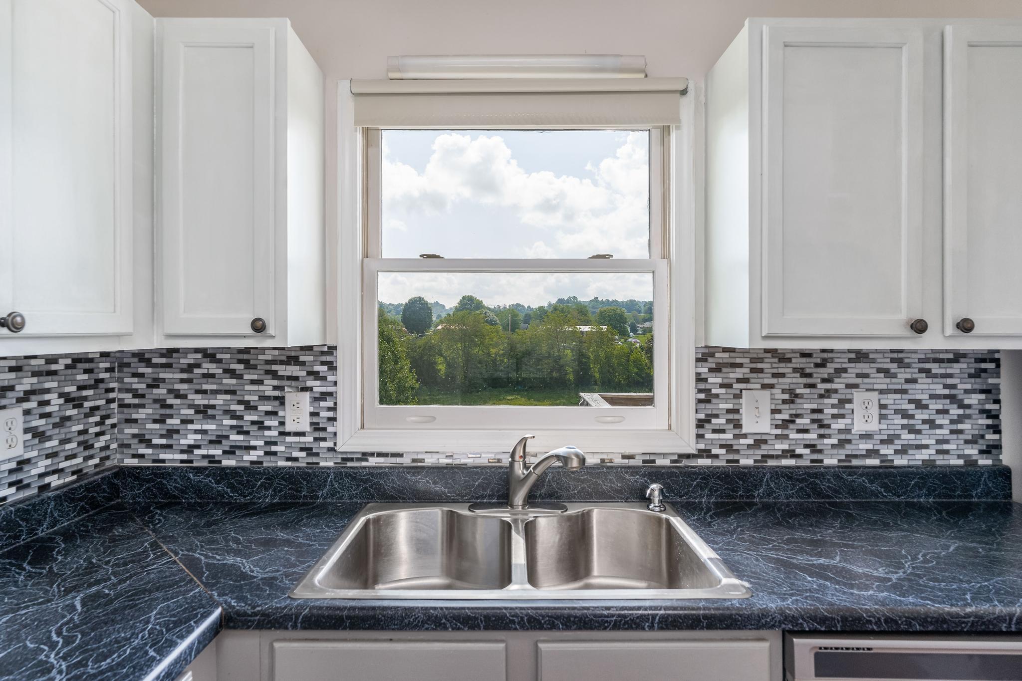 1046 Painter Road Jonesborough, TN 37659 - Photo 11 of 63 1046 Painter Road (50 of 63)