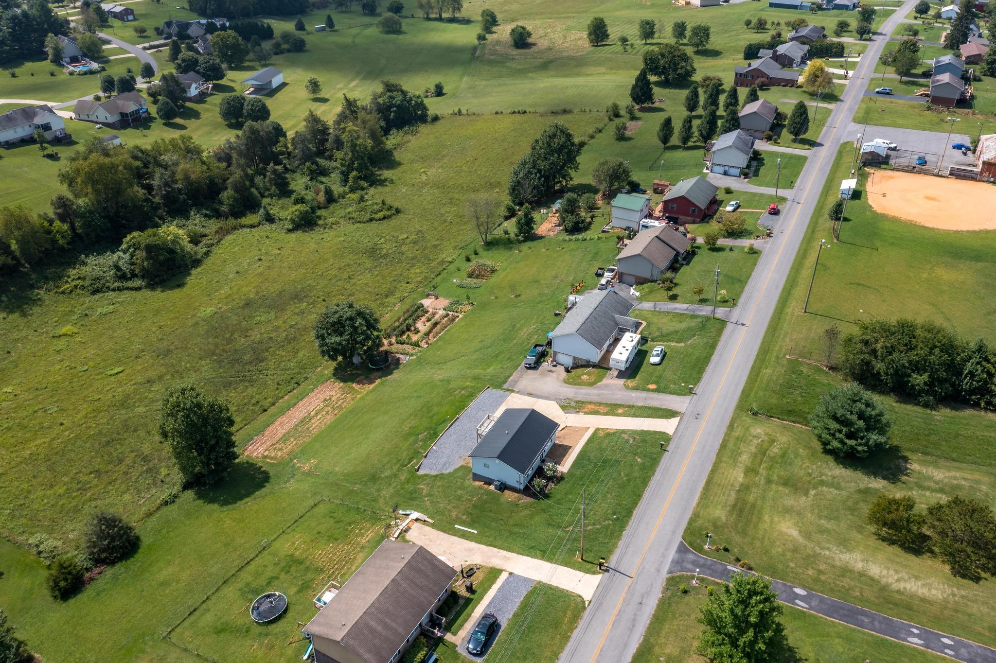 1046 Painter Road Jonesborough, TN 37659 - Photo 38 of 63 1046 Painter Road (14 of 63)