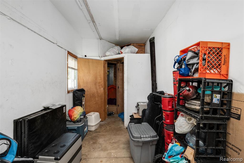 38727 Wade Road Romulus, MI 48174 - Photo 15 of 25 Gallery Image 15