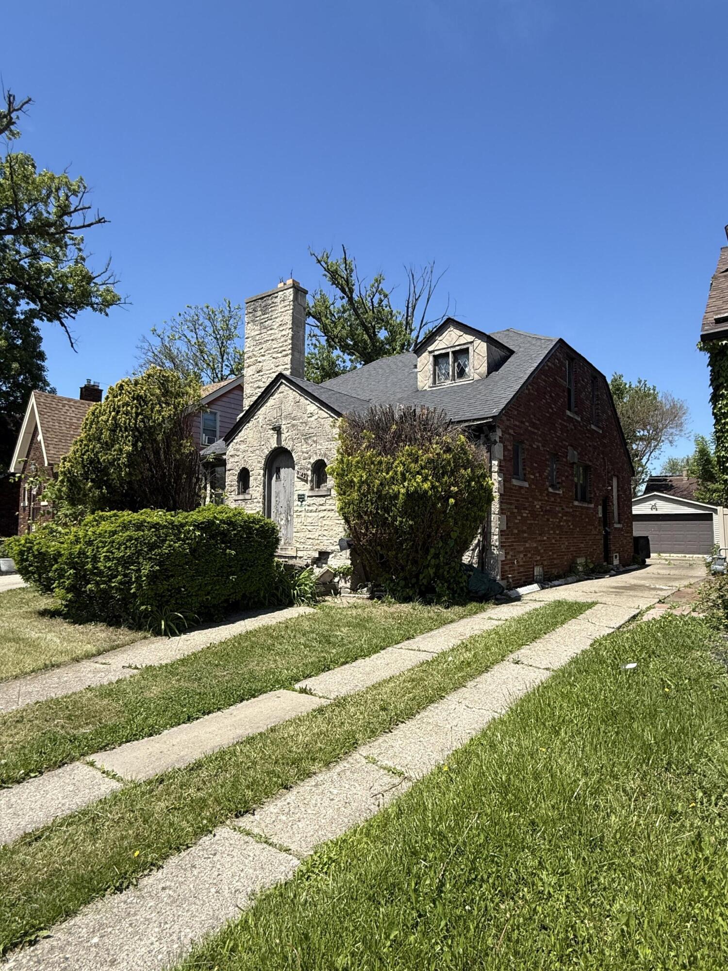 9142 Yorkshire Road Detroit, MI 48224 - Photo 3 of 34 IMG_3198