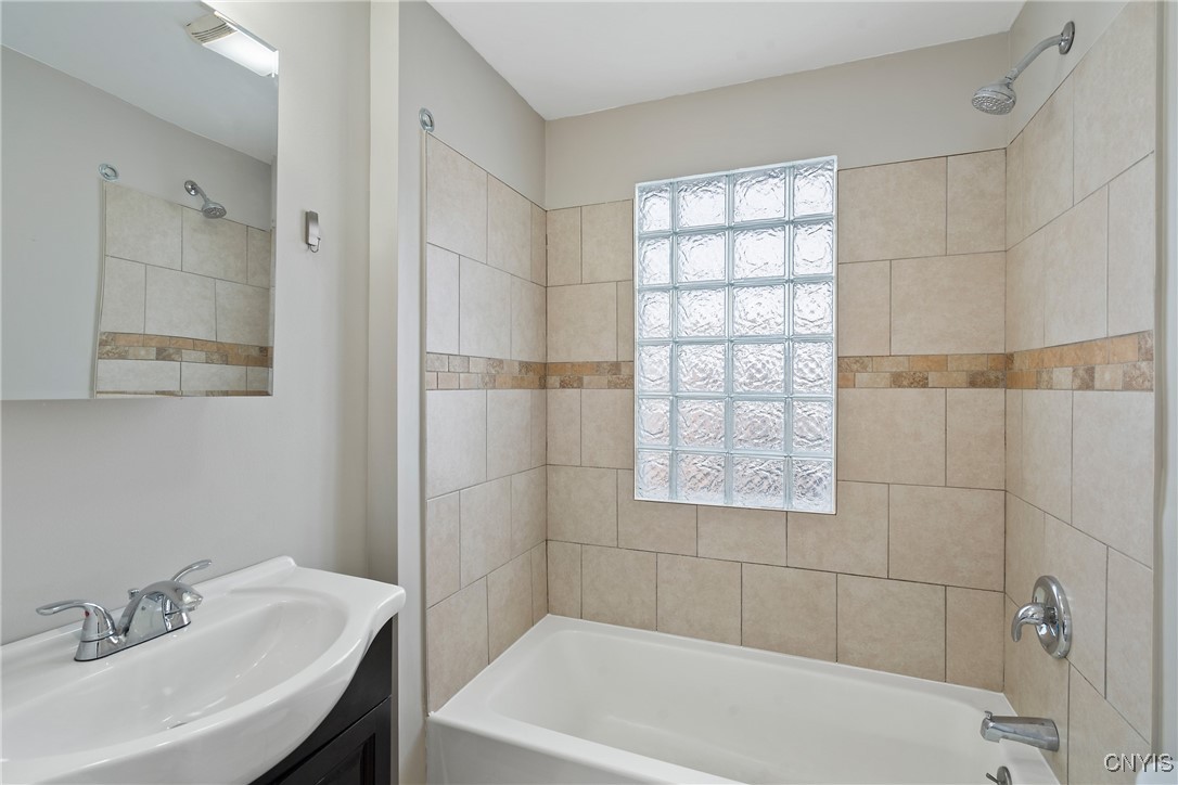 107 Marsden Road Salina, NY 13208 - Photo 13 of 20