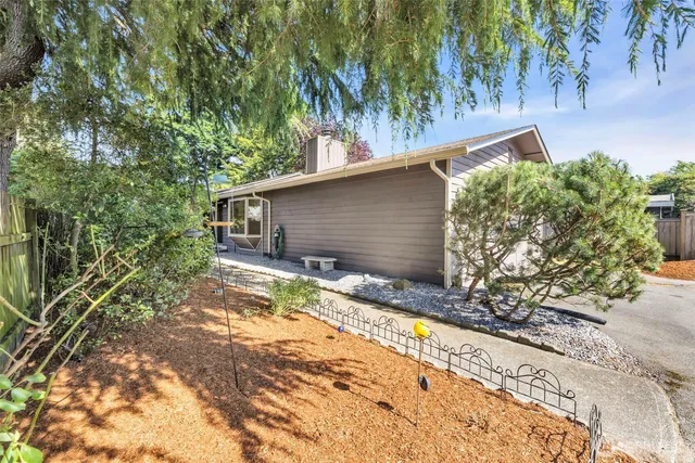 $675,000 | 1229 Southwest 146th Street, Seahurst, WA 98166