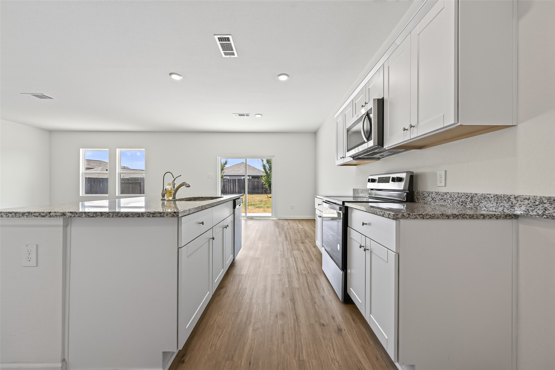 654 Amesbury Road Montgomery, TX 77316 - Photo 20 of 47 Gallery Image 20