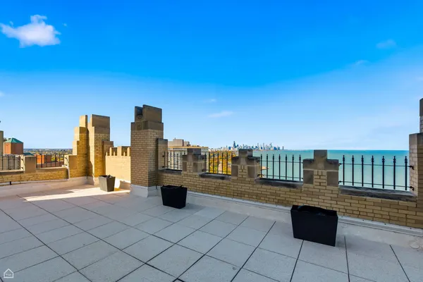 a view of terrace with city view