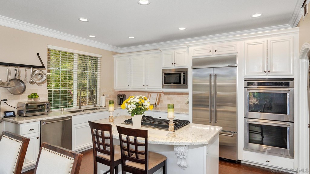 606 Peet Place Escondido, CA 92025 - Photo 10 of 46