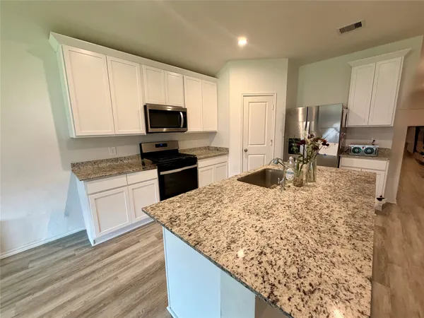$2,190 | 31119 Brightwell Bend, Fulshear, TX 77441
