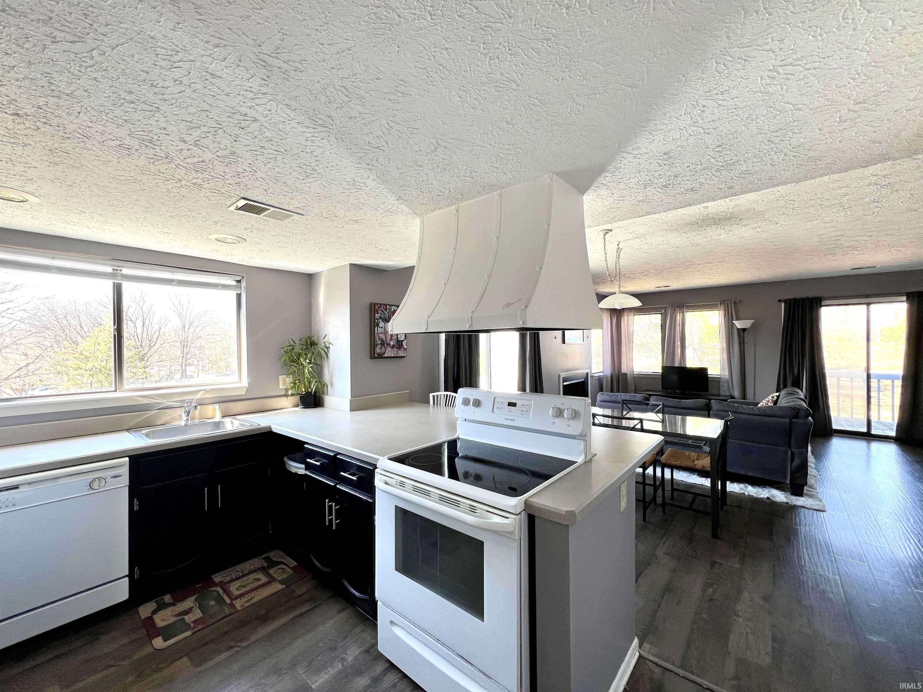 9133 South Pointe Ridge Lane, Unit 34 Bloomington, IN 47401 - Photo 11 of 15 Gallery Image 11