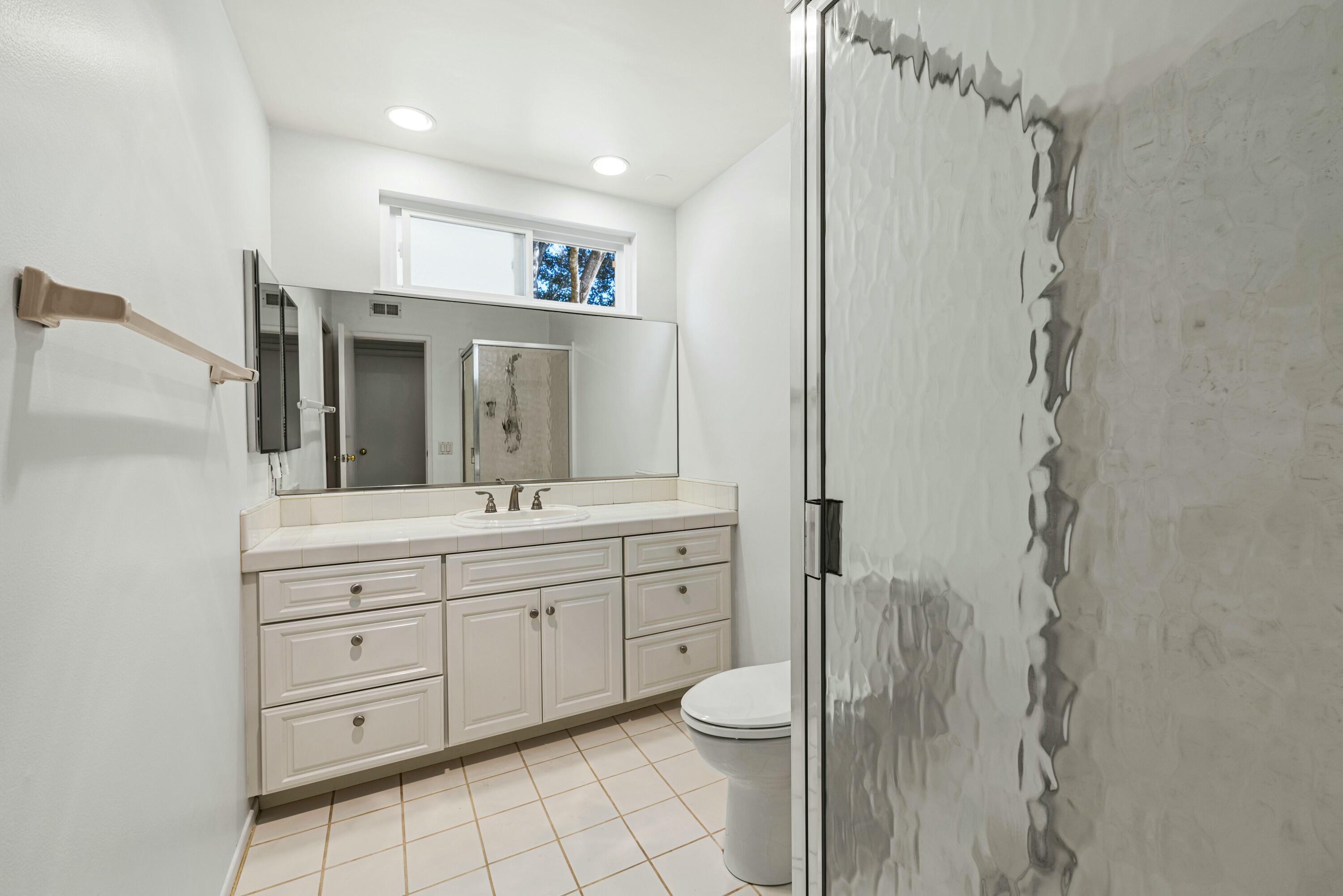 470 Arundel Road Goleta, CA 93117 - Photo 14 of 32 primarybath