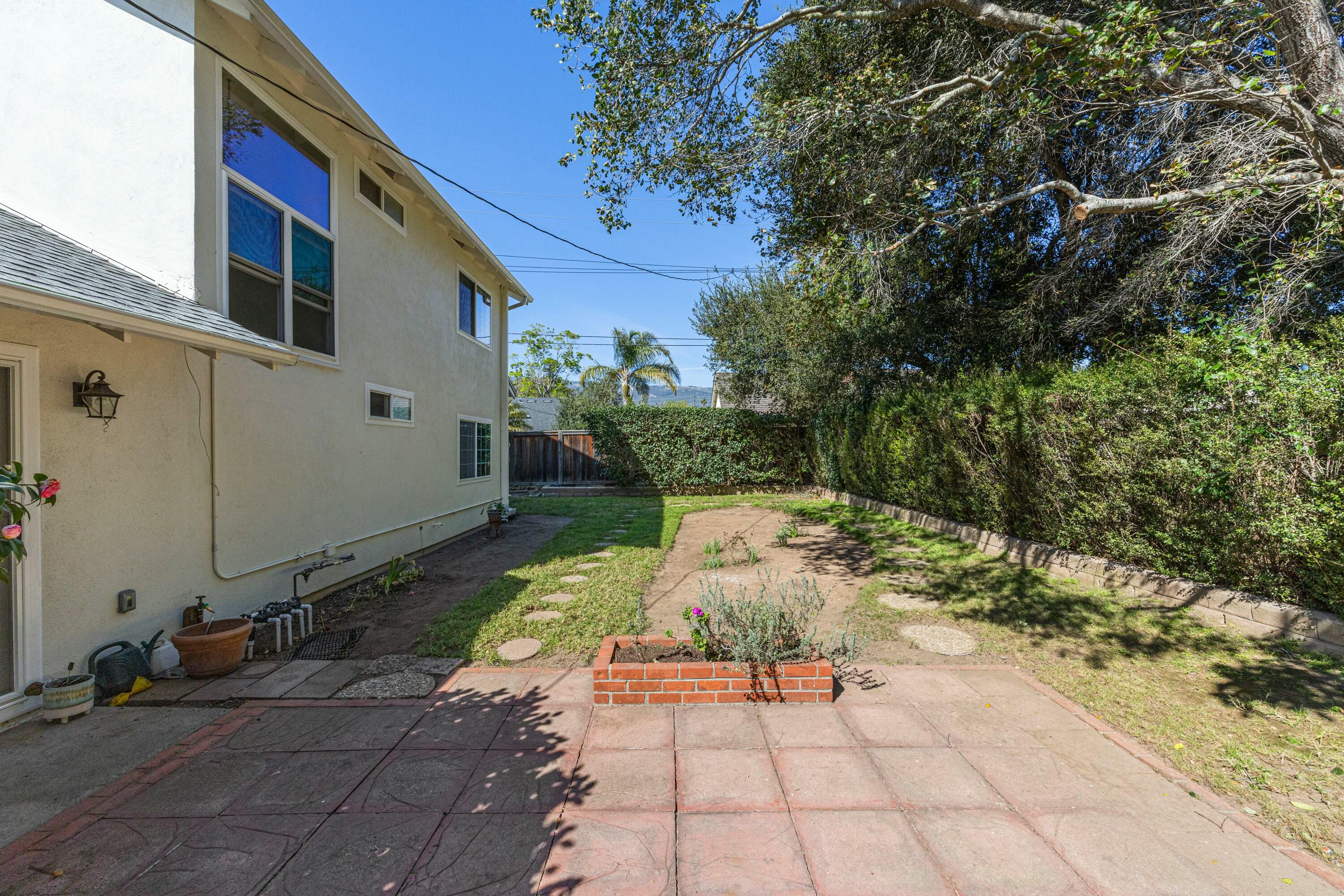 470 Arundel Road Goleta, CA 93117 - Photo 24 of 32 ext4