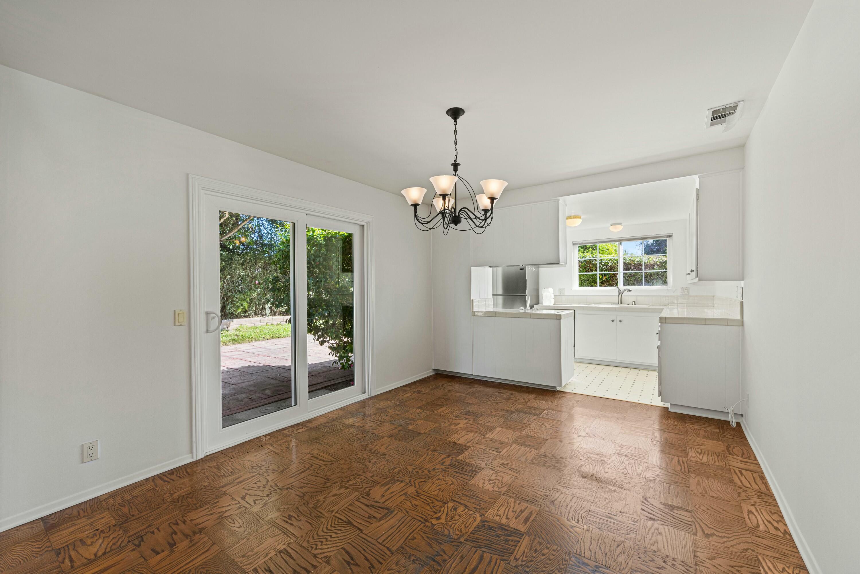470 Arundel Road Goleta, CA 93117 - Photo 8 of 32 dining1