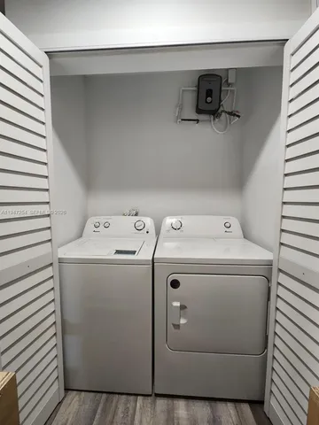 a view of entryway and hall