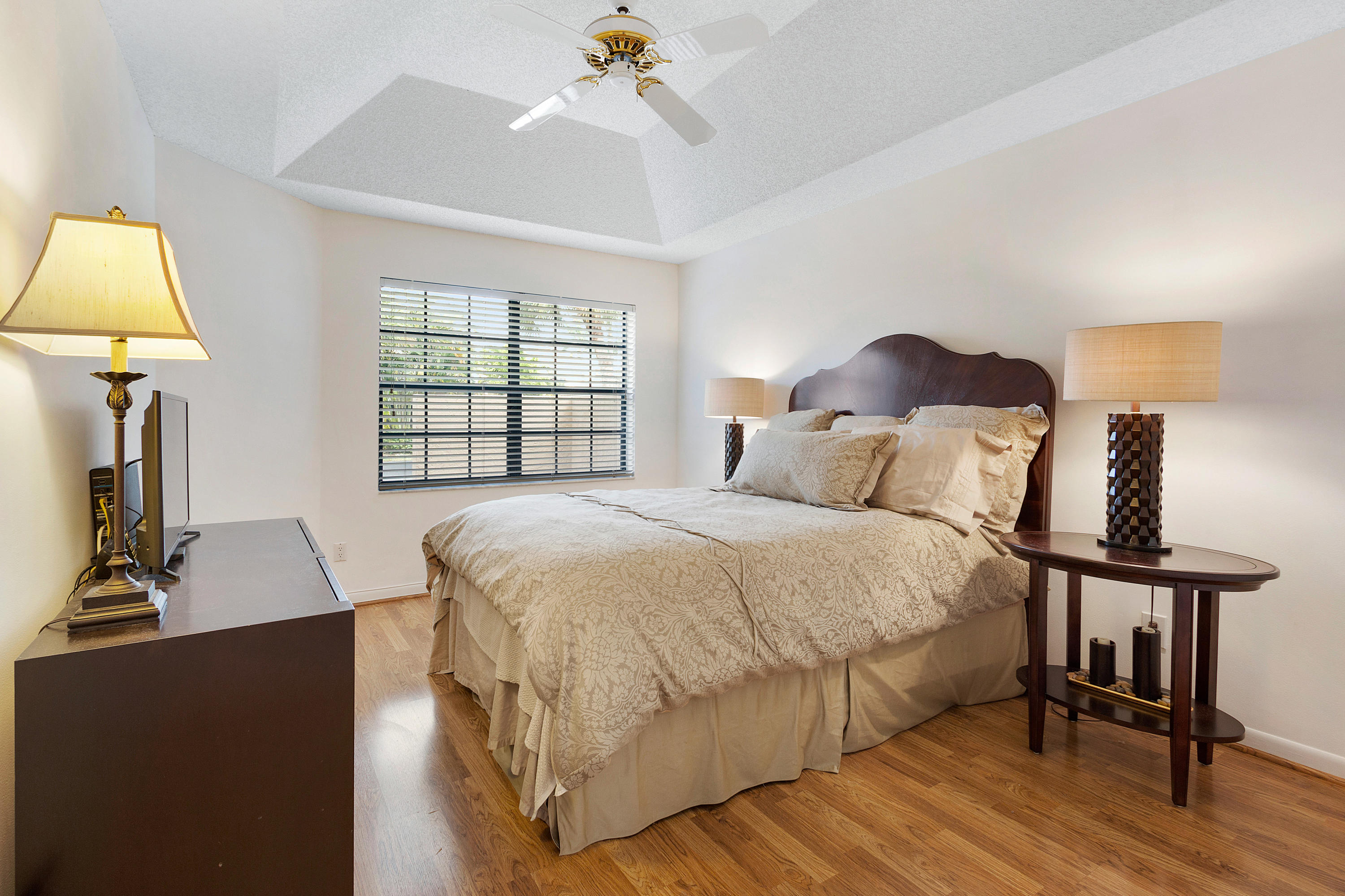 17448 Vía Capri Boca Raton, FL 33496 - Photo 20 of 30 019-17448ViaCapri-BocaRaton-FL-full