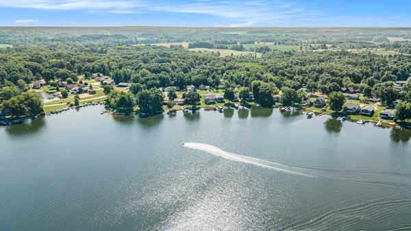 $499,900 | 17180 Warrior Drive, Howard City, MI 49329