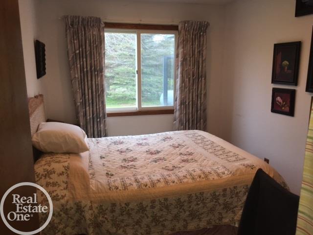 6595 Comstock Road Jeddo, MI 48032 - Photo 26 of 56 31288901-25.JPG