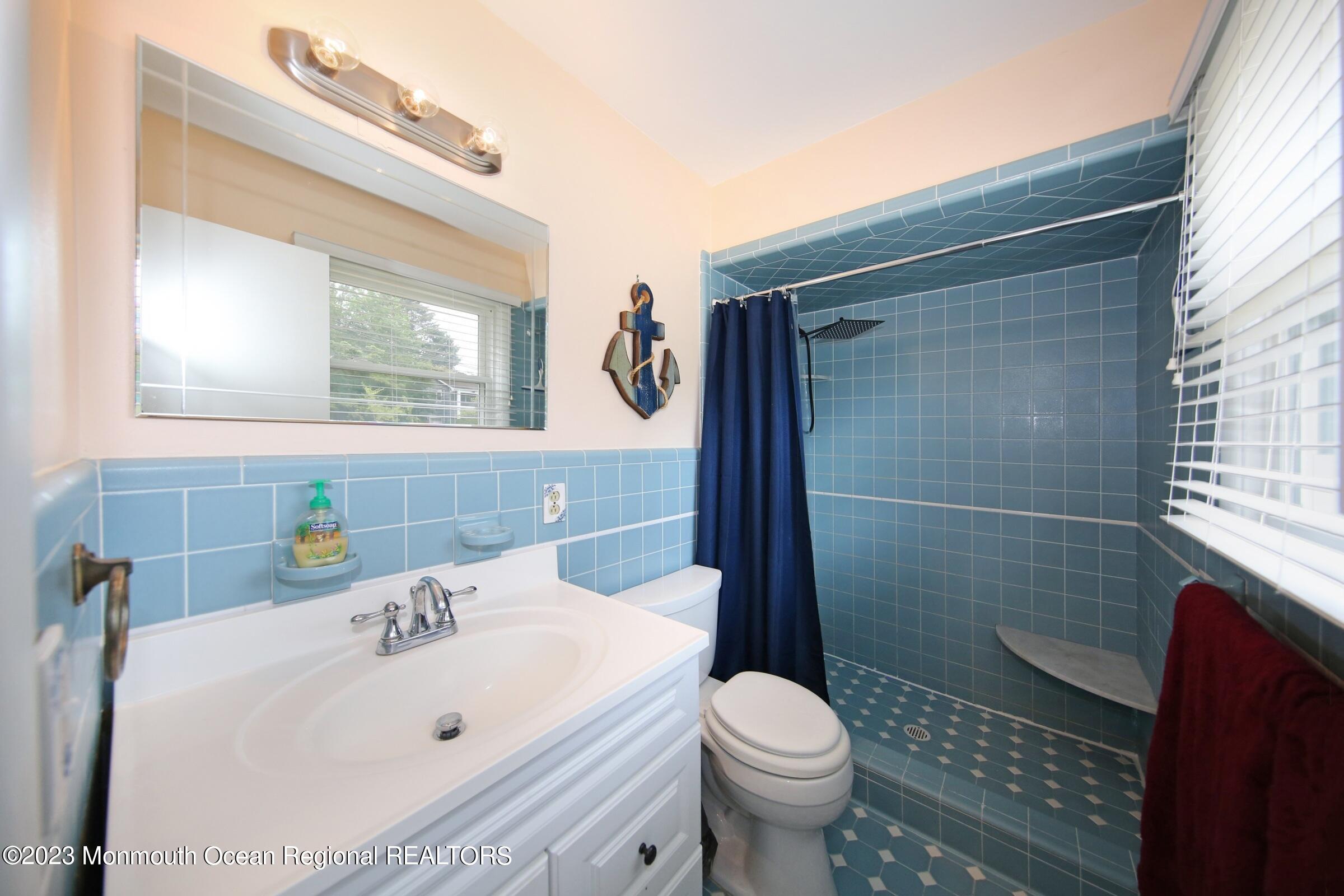 4502 Spring Street Neptune, NJ 07753 - Photo 15 of 40 Master Bath