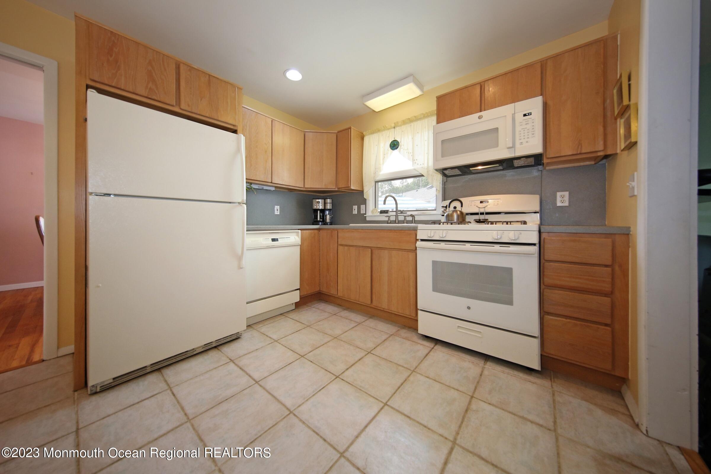 4502 Spring Street Neptune, NJ 07753 - Photo 19 of 40 Kitchen
