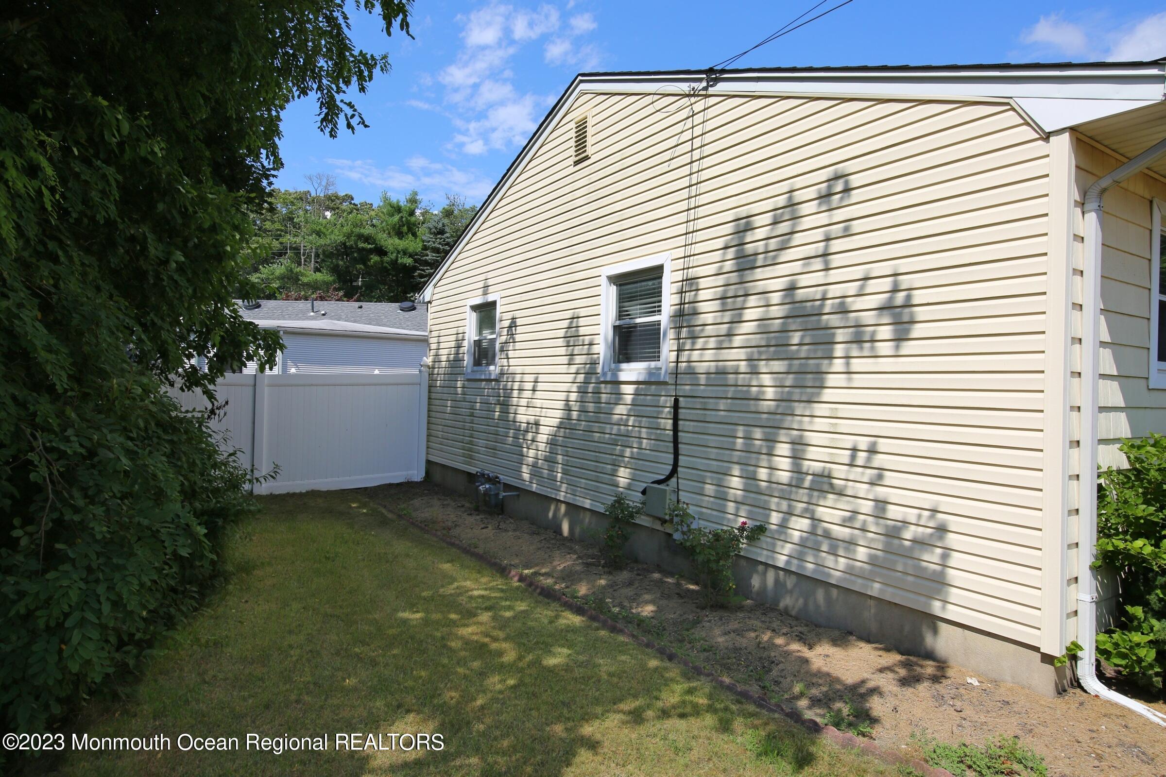4502 Spring Street Neptune, NJ 07753 - Photo 36 of 40 Side Yard