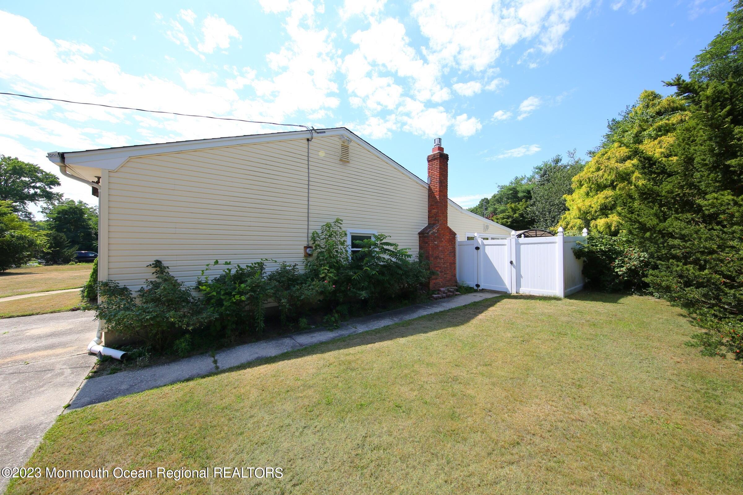 4502 Spring Street Neptune, NJ 07753 - Photo 37 of 40 Side Yard