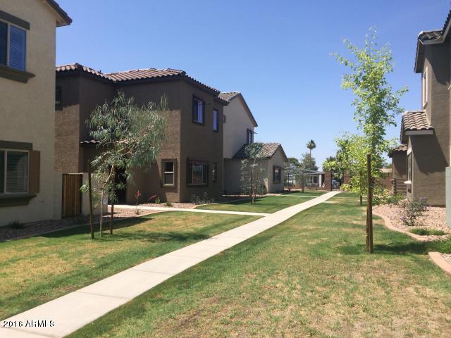 1739 West Minton Street Phoenix, AZ 85041 - Photo 12 of 19 Courtyards 4