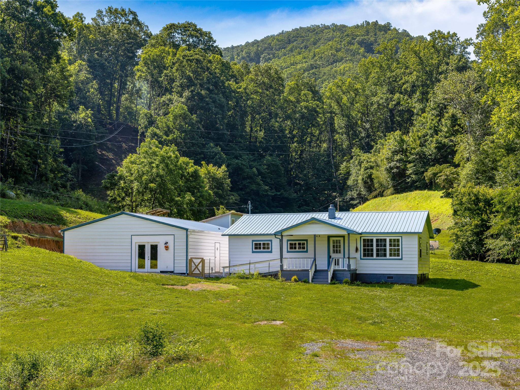 471 Claude Cook Road Sylva, NC 28779 - Photo 2 of 42