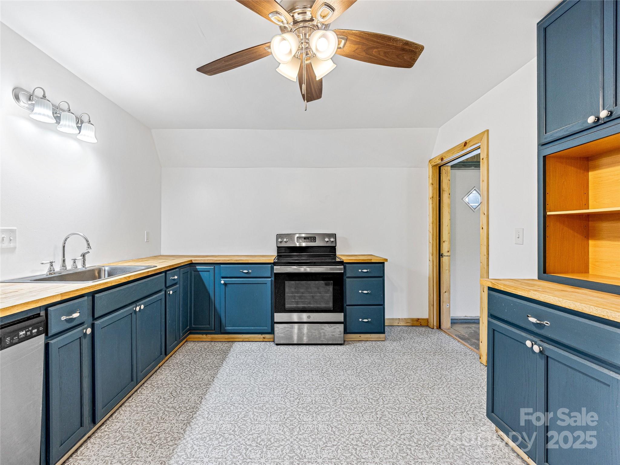 471 Claude Cook Road Sylva, NC 28779 - Photo 27 of 42