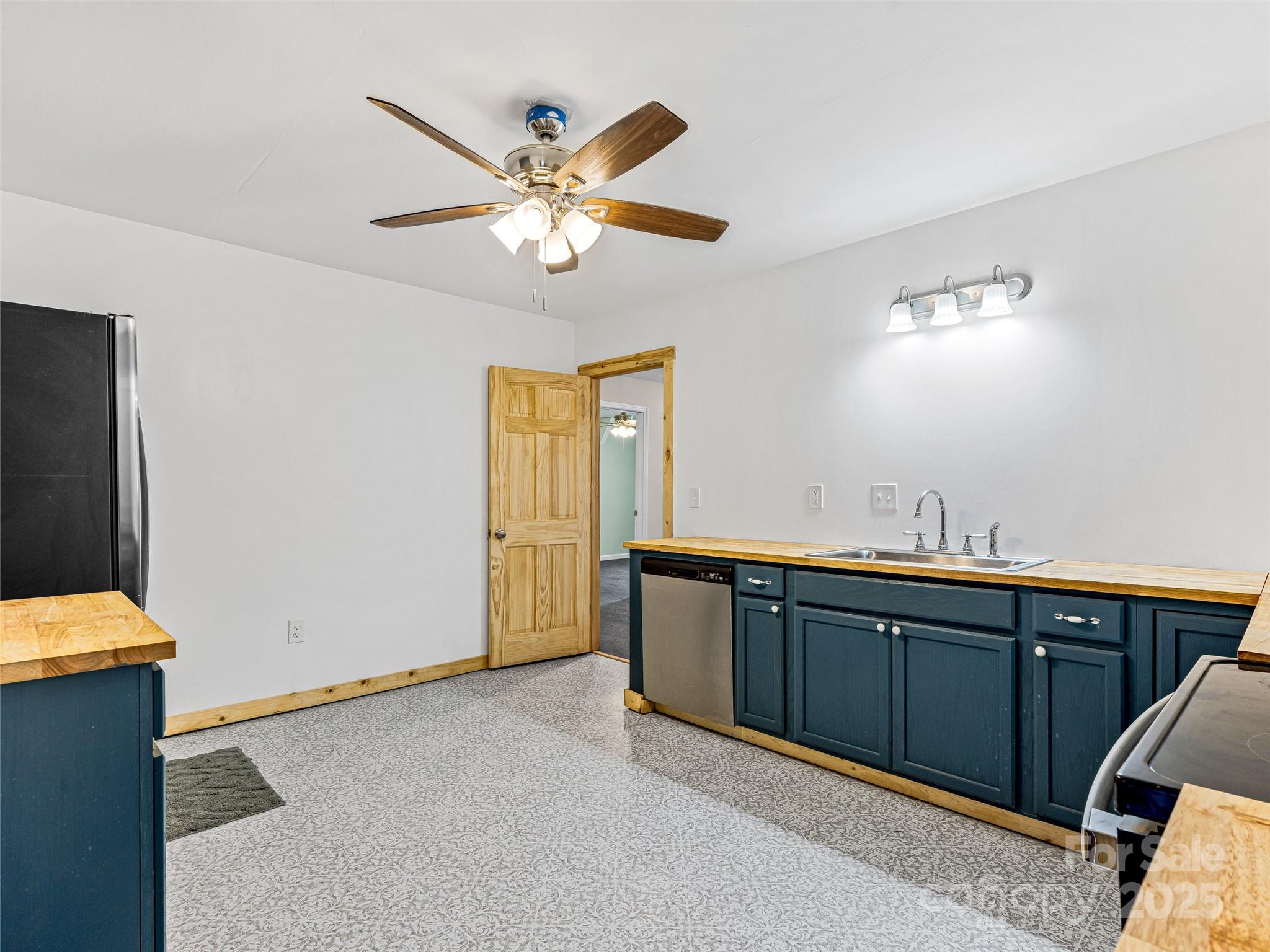 471 Claude Cook Road Sylva, NC 28779 - Photo 28 of 42