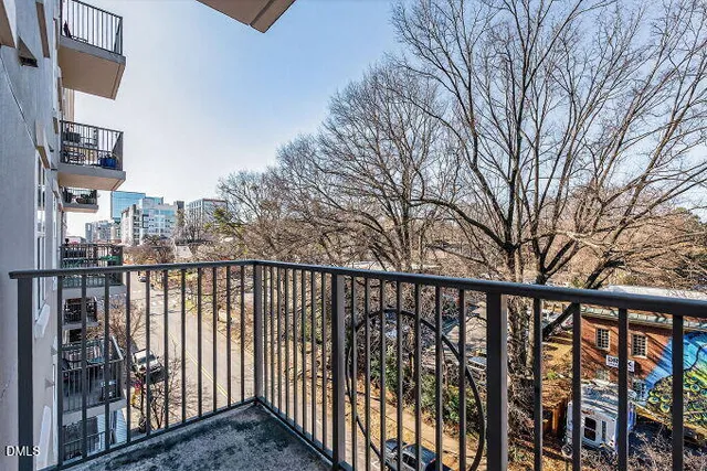 $2,550 | 222 Glenwood Avenue, Unit 513, Raleigh, NC 27603