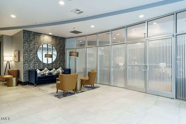 $2,550 | 222 Glenwood Avenue, Unit 513, Raleigh, NC 27603