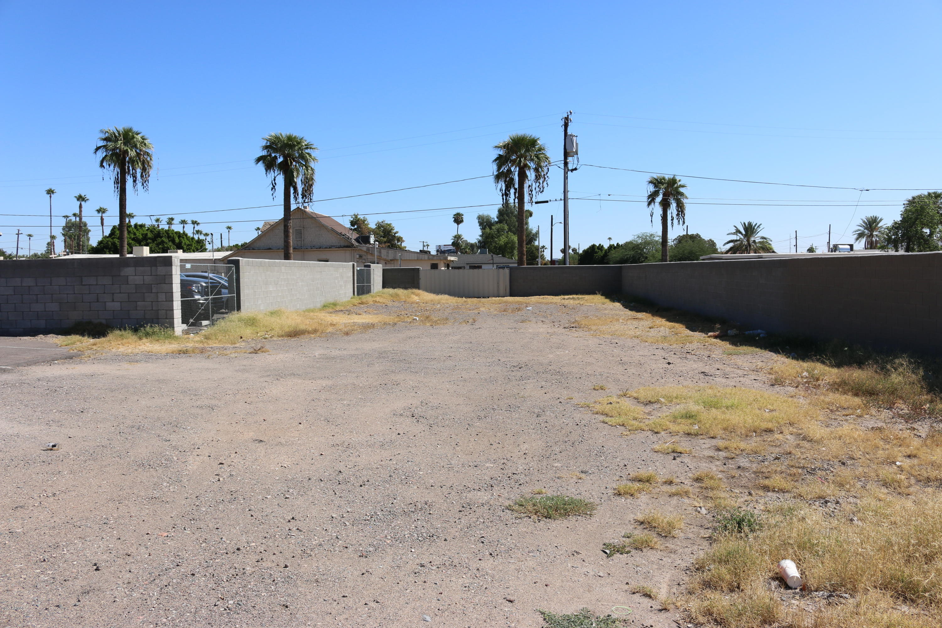 3433 West Thomas Road Phoenix, AZ 85009 - Photo 3 of 7 IMG_1221