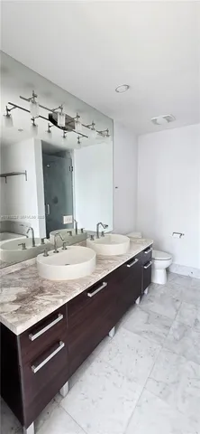 $4,000 | 244 Biscayne Boulevard, Unit 3109, Miami, FL 33132