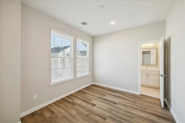 $2,200 | 8127 Esther Acres Lane, Houston, TX 77088