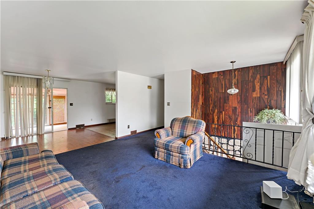 632 Monaca Road Aliquippa, PA 15001 - Photo 3 of 36 Gallery Image 3